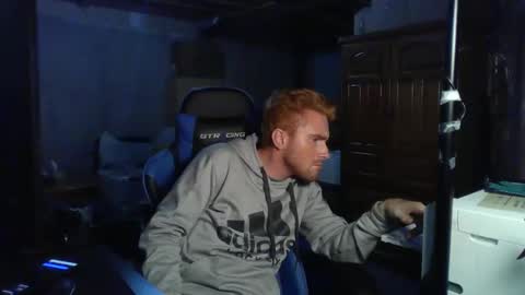 Snapshot of kingoffootfetish chatting on October 2025 01:39:02 AM Master  King Tommy online show from October 2025 01:39:02 AM