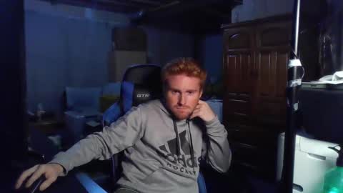 Snapshot of kingoffootfetish chatting on October 2025 04:02:02 AM Master  King Tommy online show from October 2025 04:02:02 AM