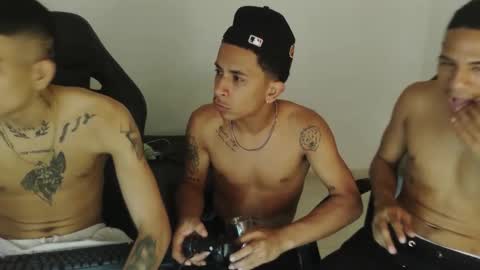 Snapshot of kings_latins chatting on February 2026 07:15:02 AM DOMINANT ALPHA KINGS online show from February 2026 07:15:02 AM