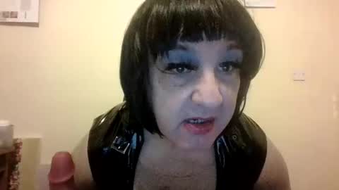 Snapshot of kingwillywoo chatting on December 2024 10:02:02 AM Cynthia Pvc lips online show from December 2024 10:02:02 AM
