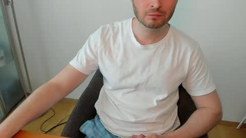Snapshot of kinksubbydubby chatting on May 2026 04:57:01 PM kinksubbydubby online show from May 2026 04:57:01 PM