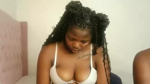 Lola online show from February 2026 09:18:02 PM