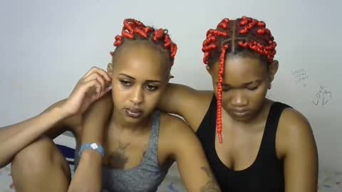 Snapshot of kinky_secrett chatting on September 2025 01:07:02 AM Cupshee and cushey online show from September 2025 01:07:02 AM