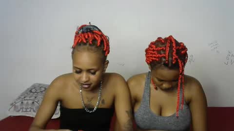 Snapshot of kinky_secrett chatting on September 2025 06:54:01 PM Cupshee and cushey online show from September 2025 06:54:01 PM