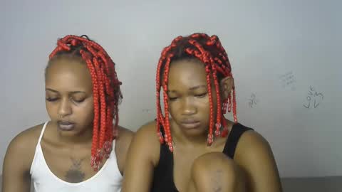 Snapshot of kinky_secrett chatting on September 2025 02:43:02 PM Cupshee and cushey online show from September 2025 02:43:02 PM