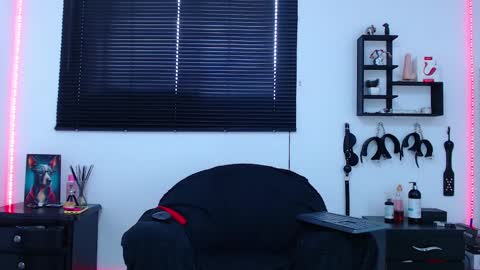 Allison  Diego online show from February 2025 05:47:02 PM