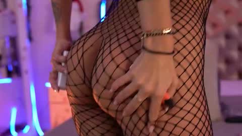 kinkyamelie online show from December 2025 06:14:01 PM