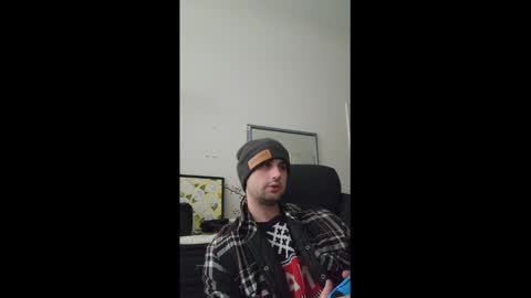 Snapshot of kinkycouple1789 chatting on December 2024 05:37:01 PM Maysie and Hunter online show from December 2024 05:37:01 PM