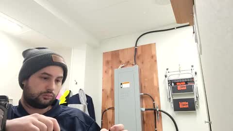 Snapshot of kinkycouple1789 chatting on February 2025 12:05:02 PM Maysie and Hunter online show from February 2025 12:05:02 PM