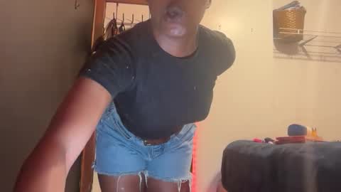Snapshot of kinkycoupleinteracial chatting on June 2026 03:33:01 AM interracialfacial online show from June 2026 03:33:01 AM