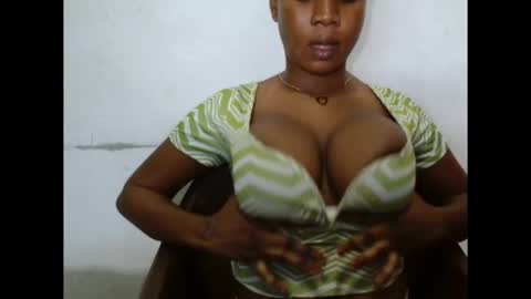 Snapshot of kinkyjuicexx chatting on March 2026 10:35:01 PM kinkyjuicexx online show from March 2026 10:35:01 PM