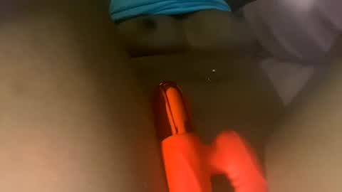 Snapshot of kinkykittee chatting on January 2025 11:40:02 PM Bunniii online show from January 2025 11:40:02 PM