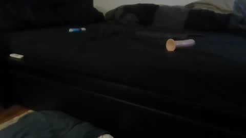 Snapshot of kinkysubmtl chatting on December 2024 07:00:02 AM kinkysubmtl online show from December 2024 07:00:02 AM