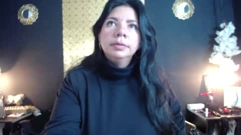 Snapshot of kinkyy_mom chatting on May 2026 03:52:01 PM kinkyy_mom online show from May 2026 03:52:01 PM