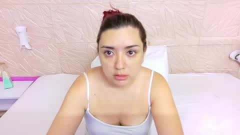 Snapshot of kinkyy_redhead chatting on June 2026 11:07:01 AM kinkyy_redhead online show from June 2026 11:07:01 AM