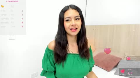 Snapshot of kira_dubois chatting on June 2026 11:26:02 AM Kira online show from June 2026 11:26:02 AM