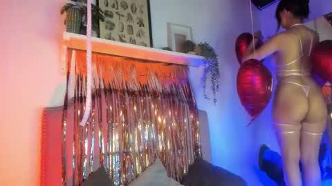 kira_exe online show from February 2026 12:12:01 PM