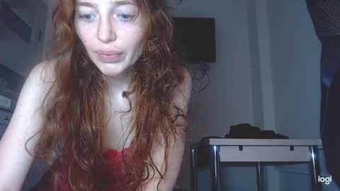 Snapshot of kira_foxy_ chatting on March 2025 02:40:01 PM Kira online show from March 2025 02:40:01 PM