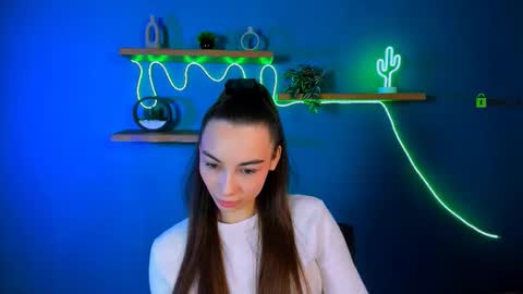 kira_light__ online show from November 2025 09:43:01 AM