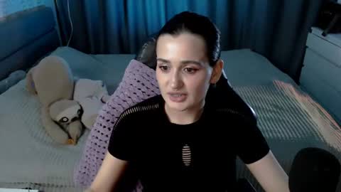 Snapshot of kira_yammy chatting on July 2026 10:49:02 PM Kira follow me online show from July 2026 10:49:02 PM
