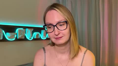 Snapshot of kirafatex chatting on September 2025 05:02:02 PM KiraFatex online show from September 2025 05:02:02 PM