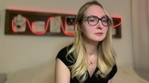 Snapshot of kirafatex chatting on November 2025 05:22:01 PM KiraFatex online show from November 2025 05:22:01 PM