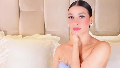 kira online show from December 2025 02:30:02 AM