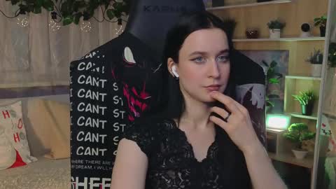 Kira    online show from March 2025 09:36:02 PM