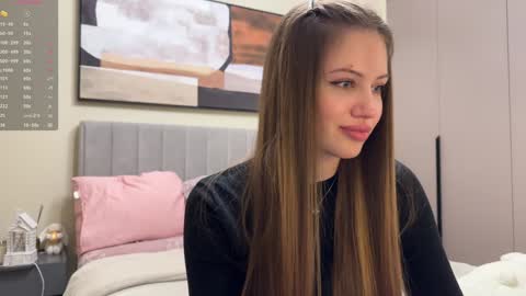 Kira online show from December 2024 11:08:02 AM