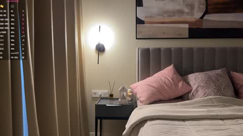 Kira online show from December 2024 11:47:01 AM