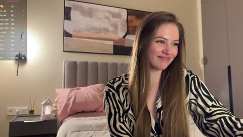 Kira online show from December 2024 03:59:02 PM