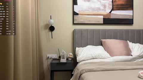 Kira online show from January 2025 11:49:01 AM