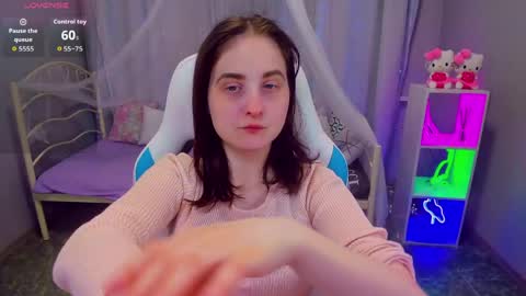 KiraParker online show from May 2026 06:37:01 PM