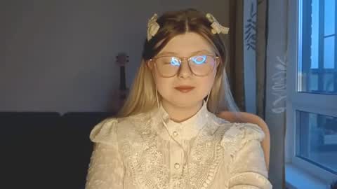KiraYume online show from May 2026 03:52:01 PM