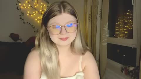 KiraYume online show from August 2026 09:28:01 PM