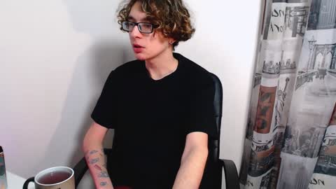 Snapshot of kiriae21 chatting on January 2025 11:52:02 PM Alan online show from January 2025 11:52:02 PM