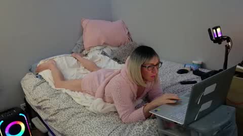 Onya online show from December 2024 08:22:02 AM