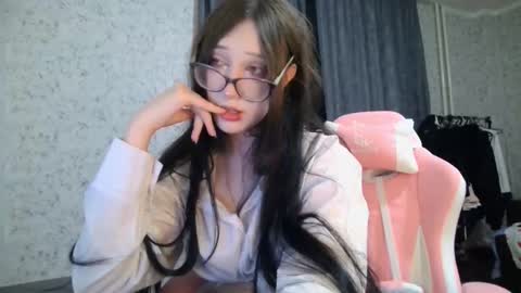 Snapshot of kirstievelasco chatting on September 2025 06:20:02 PM Nicole online show from September 2025 06:20:02 PM