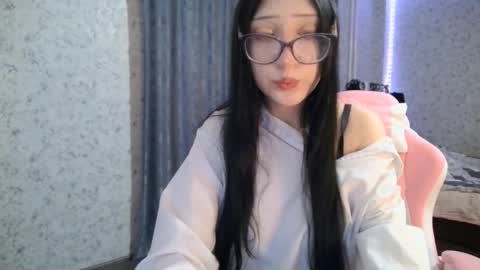 Snapshot of kirstievelasco chatting on October 2025 06:48:01 PM Nicole online show from October 2025 06:48:01 PM