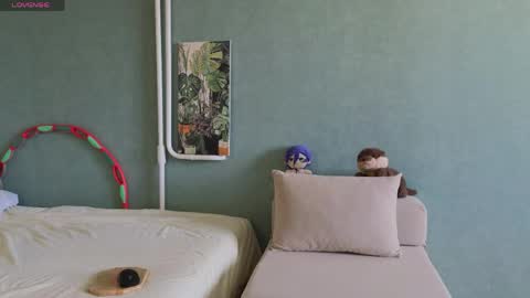 Snapshot of kiss_auraa chatting on March 2026 08:48:01 AM Leia online show from March 2026 08:48:01 AM