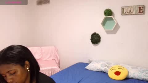 Violet  online show from December 2024 02:12:01 AM