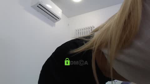 Alexandra online show from January 2025 08:21:02 PM