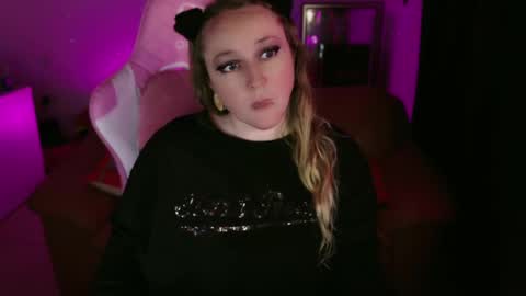 kissica online show from March 2025 05:38:02 PM