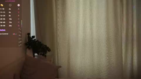 Snapshot of kissiekat chatting on June 2026 03:37:02 AM Lola online show from June 2026 03:37:02 AM