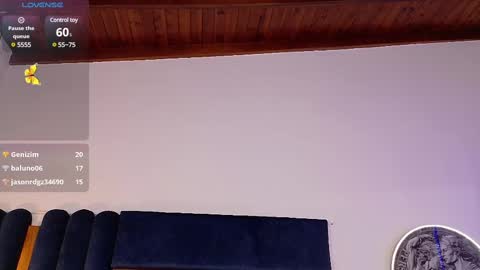 Kissing Company online show from February 2025 08:28:02 AM