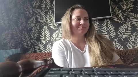 Snapshot of kissmelory chatting on November 2025 11:20:02 AM kissmelory online show from November 2025 11:20:02 AM