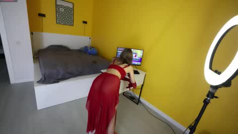 Snapshot of kissmesloww chatting on October 2025 02:14:02 PM Snezhana online show from October 2025 02:14:02 PM