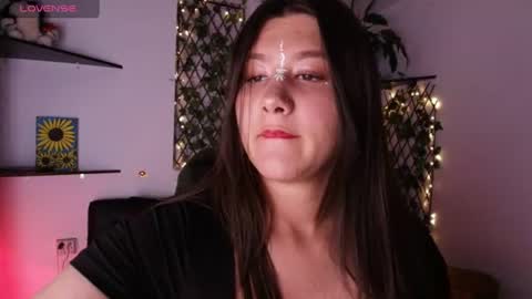 Snapshot of kisstarxxx chatting on July 2026 03:04:01 AM Helena and Brad online show from July 2026 03:04:01 AM