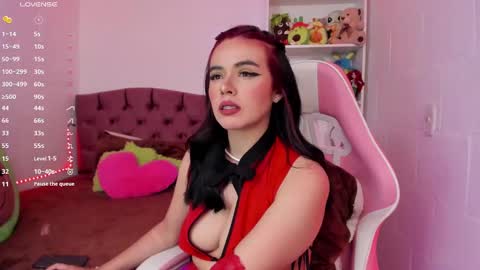 Snapshot of kit_kat_10 chatting on January 2025 04:50:01 AM Lily online show from January 2025 04:50:01 AM