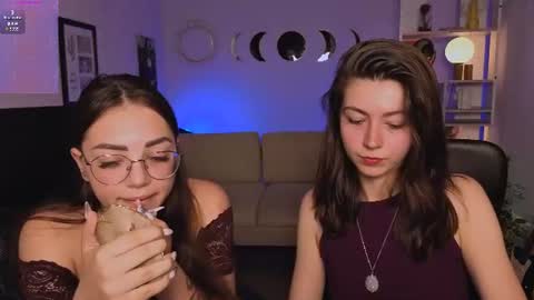 Snapshot of kitniss_dreamy chatting on June 2026 07:20:01 PM kitniss online show from June 2026 07:20:01 PM